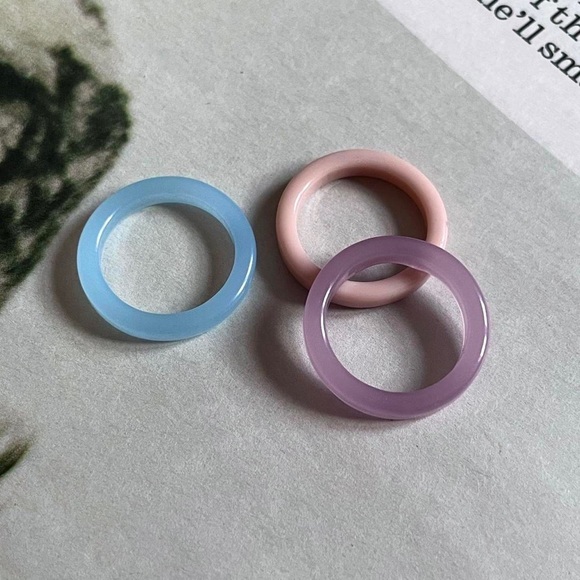 Resin Rings Set of 3 - PLEASE COMMENT BEFORE BUYING - Picture 2 of 4